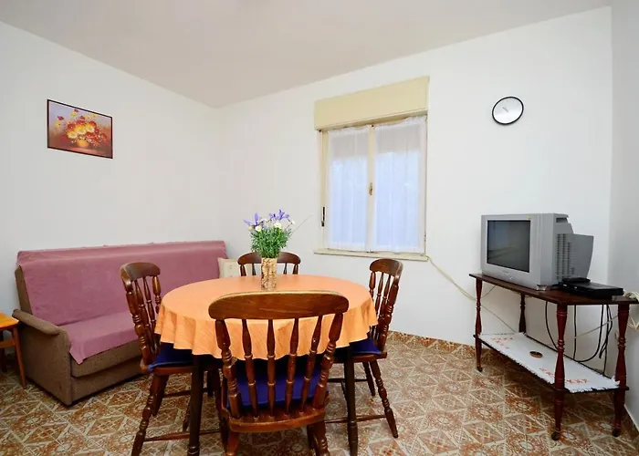Apartman Mirela Póla